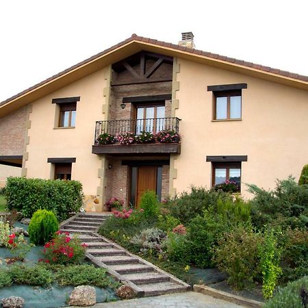 El Chalet Del Golf Urturi Ngoại thất bức ảnh