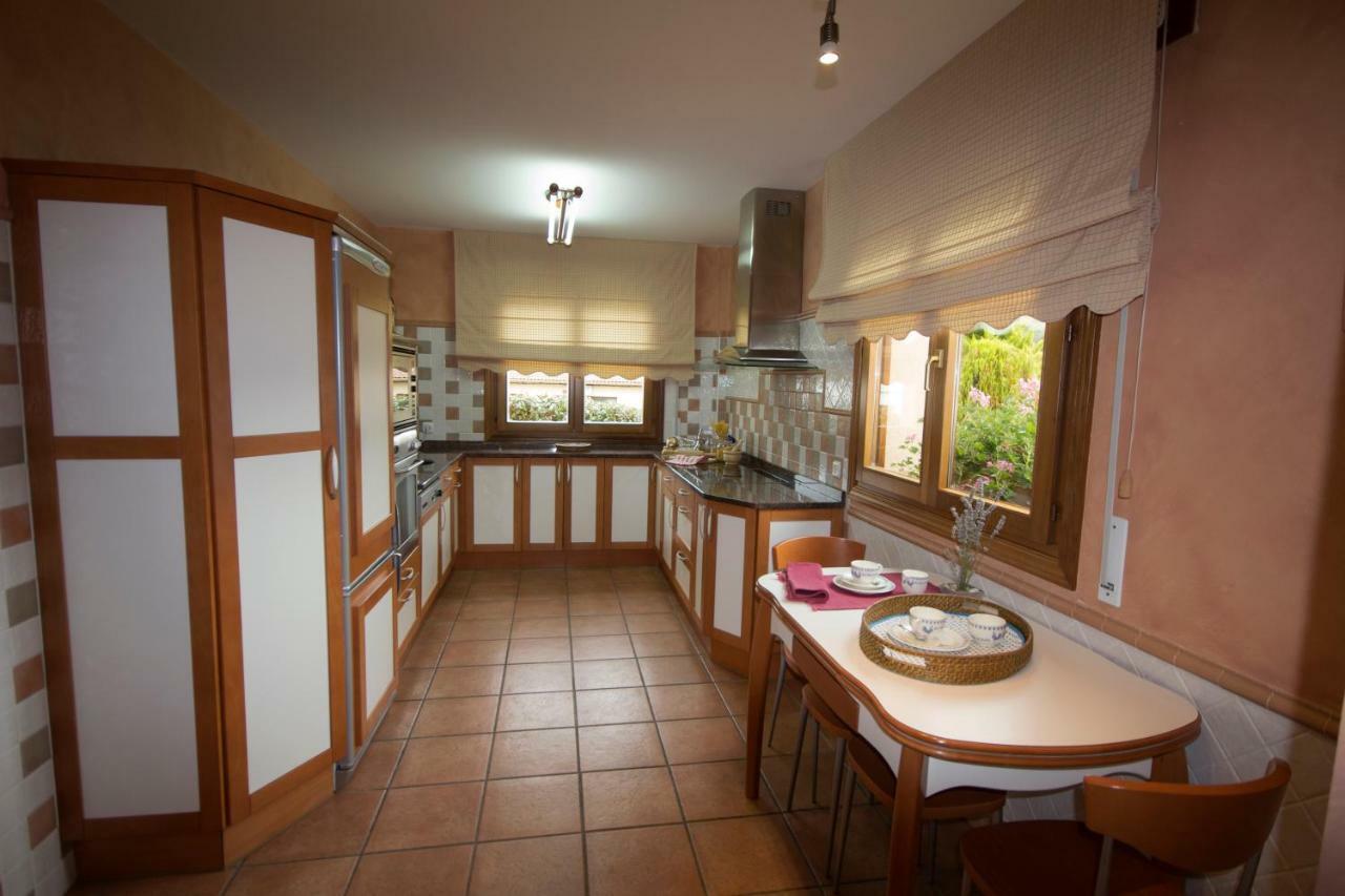 El Chalet Del Golf Urturi Ngoại thất bức ảnh